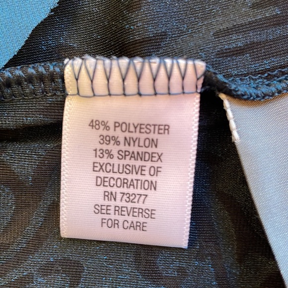 Vera Wang 👚Top👚 - Picture 7 of 8